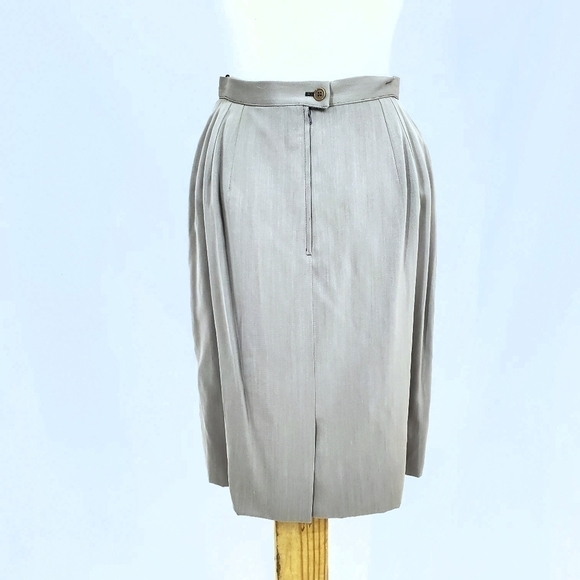 Giorgio Armani Career Grey Wrap Wool Skirt Suit - Picture 9 of 14